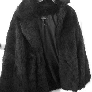 Faux fur jacket. (Never worn)